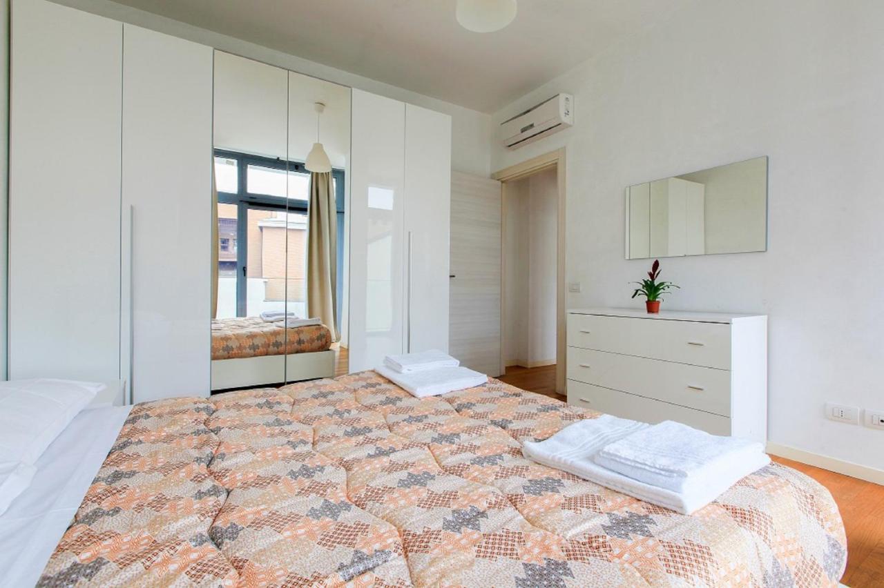 Red Line Apartments Milano Exterior foto