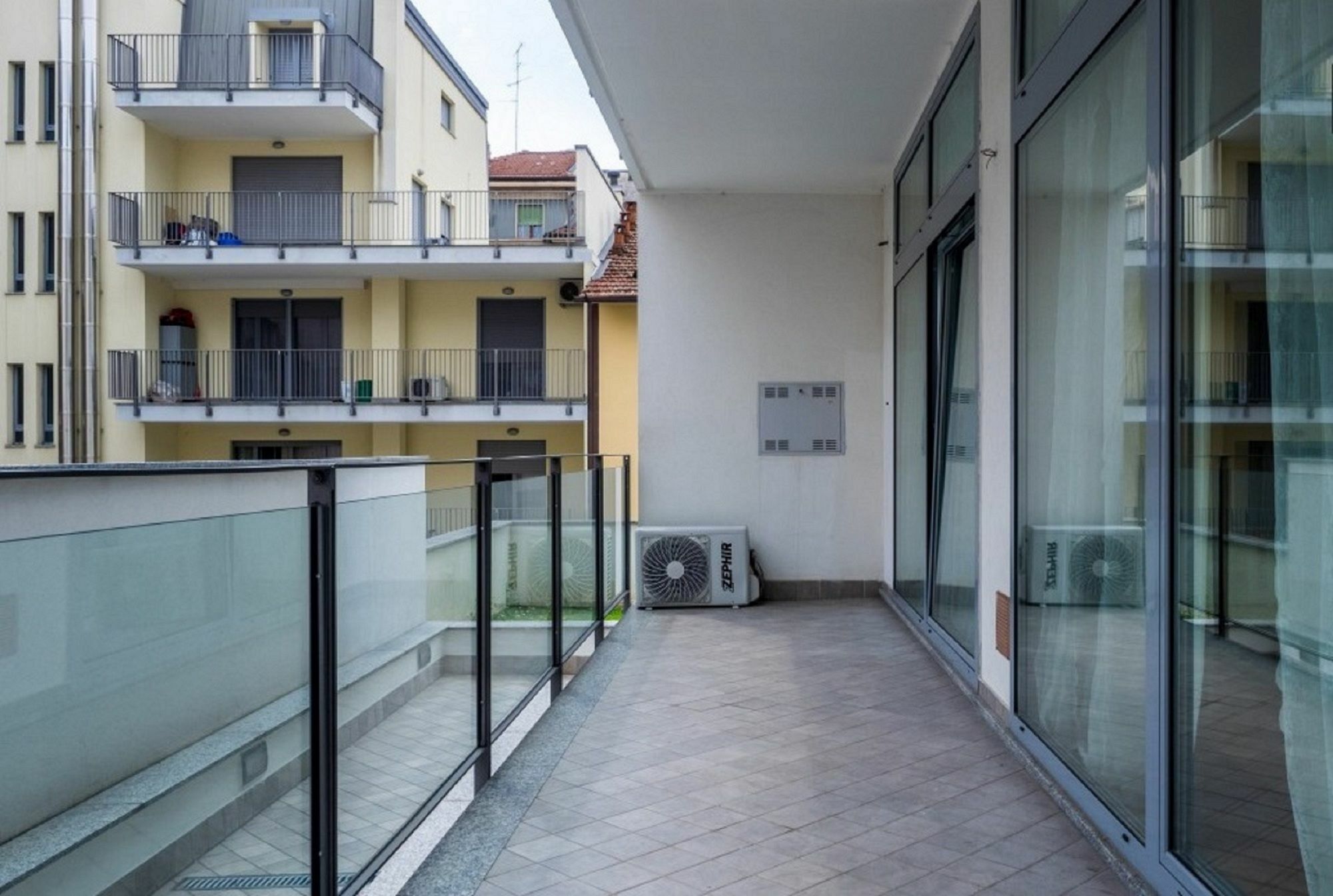Red Line Apartments Milano Exterior foto